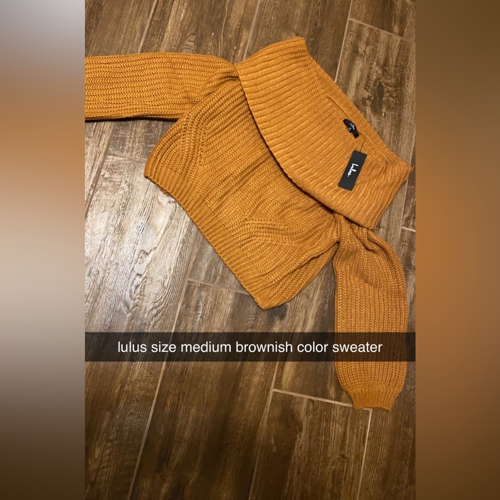 LULUs sweater